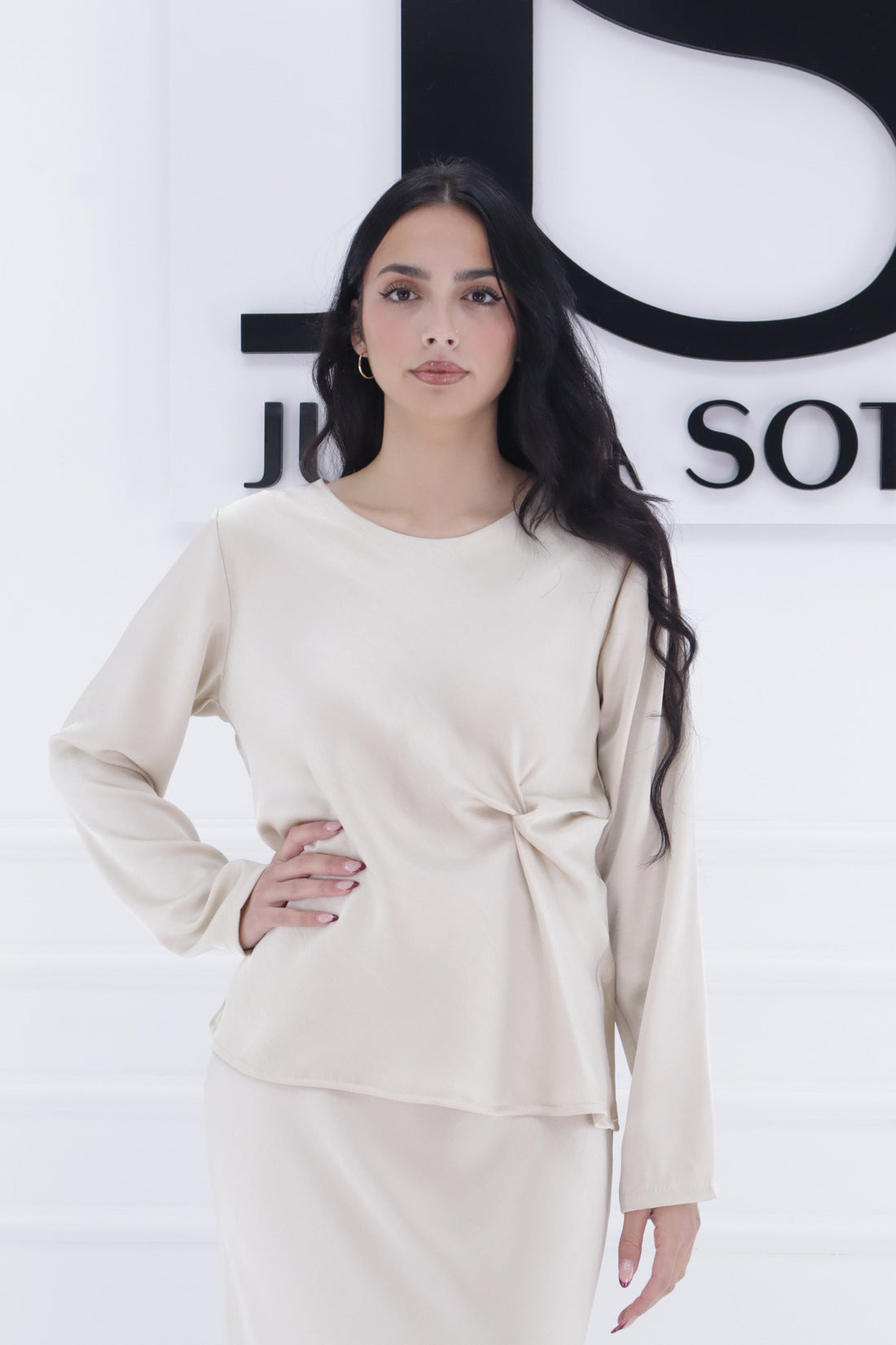 Camisa  elegant raso nudo  L5221